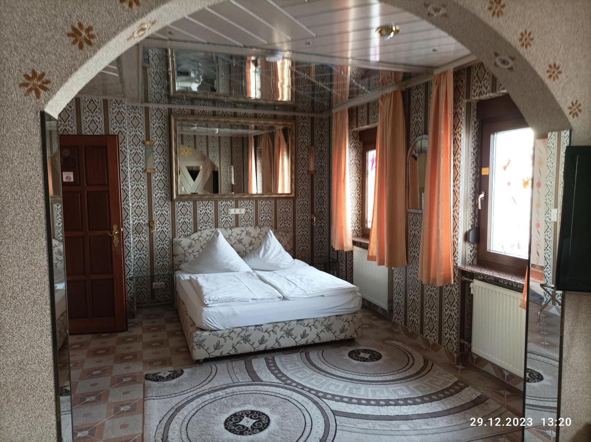 Central Hotel 슈베친겐 외부 사진